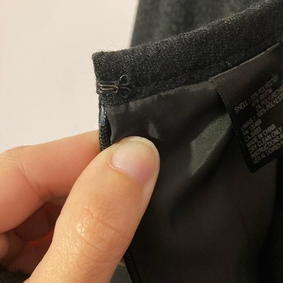 Tahari Suit Set - Picture 14 of 15